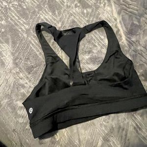 Lululemon sports bra size m